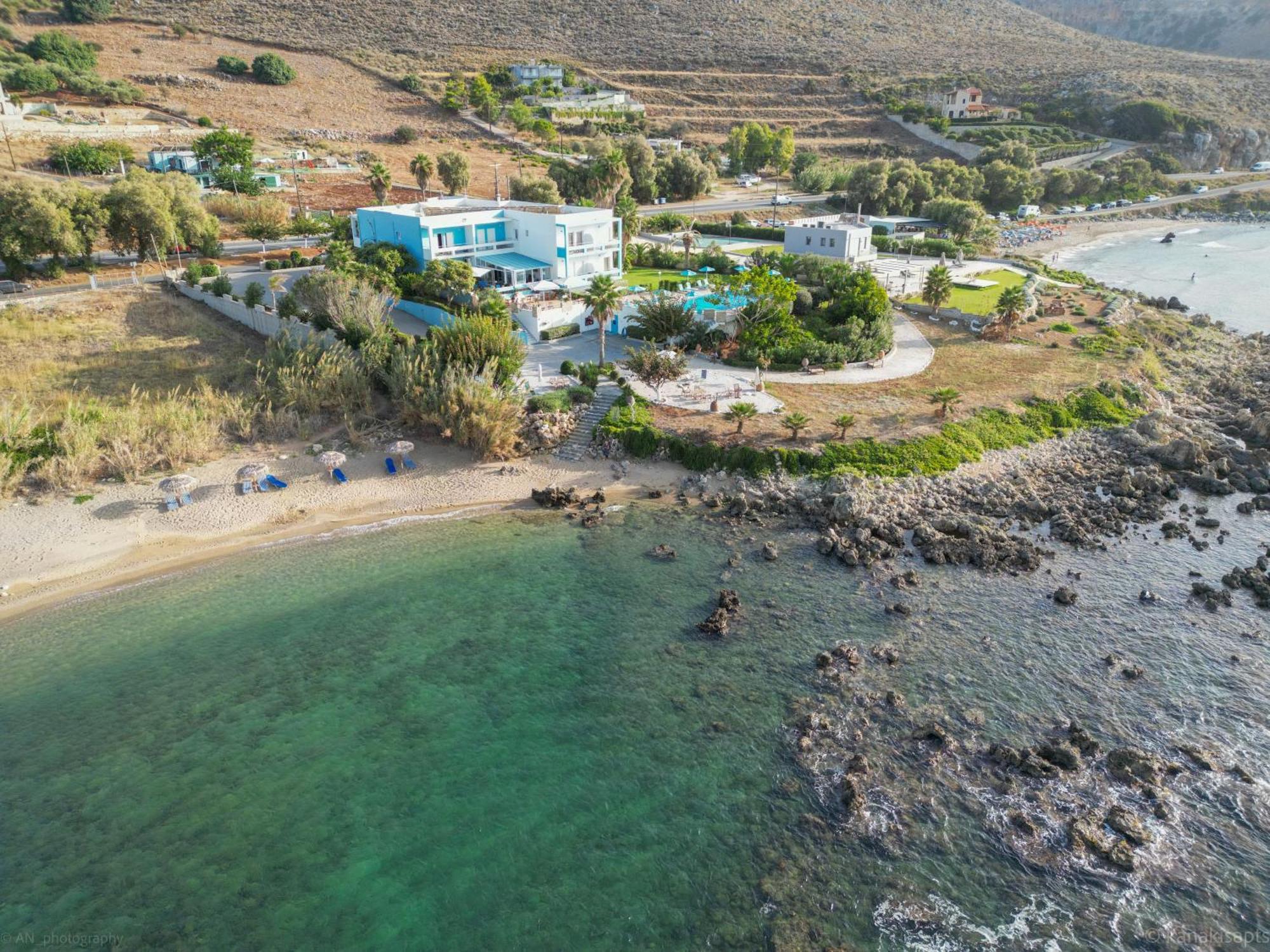 Kanakis Blue Beach Apartments Petres  Екстер'єр фото