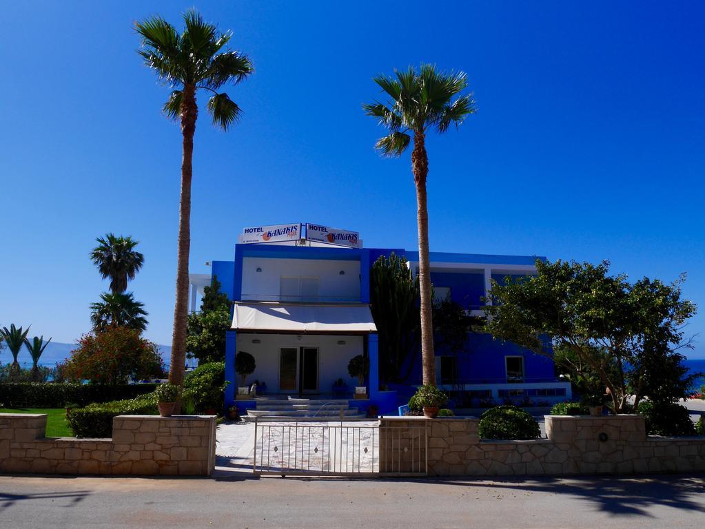 Kanakis Blue Beach Apartments Petres  Екстер'єр фото